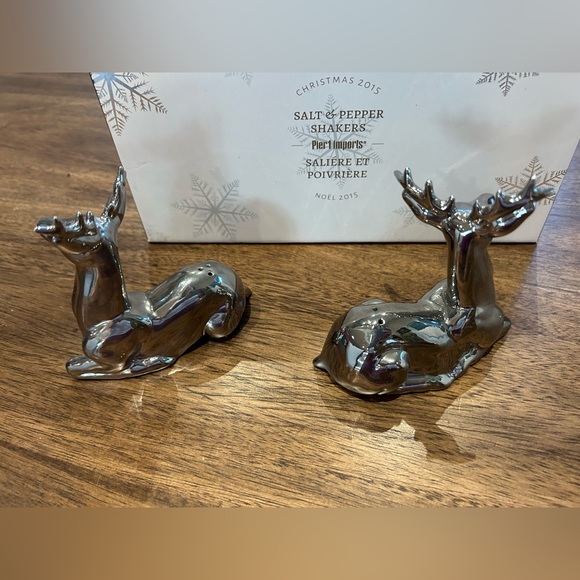 Pier 1 Imports Silver Metallic Reindeer Salt and Pepper Set - Picture 6 of 8